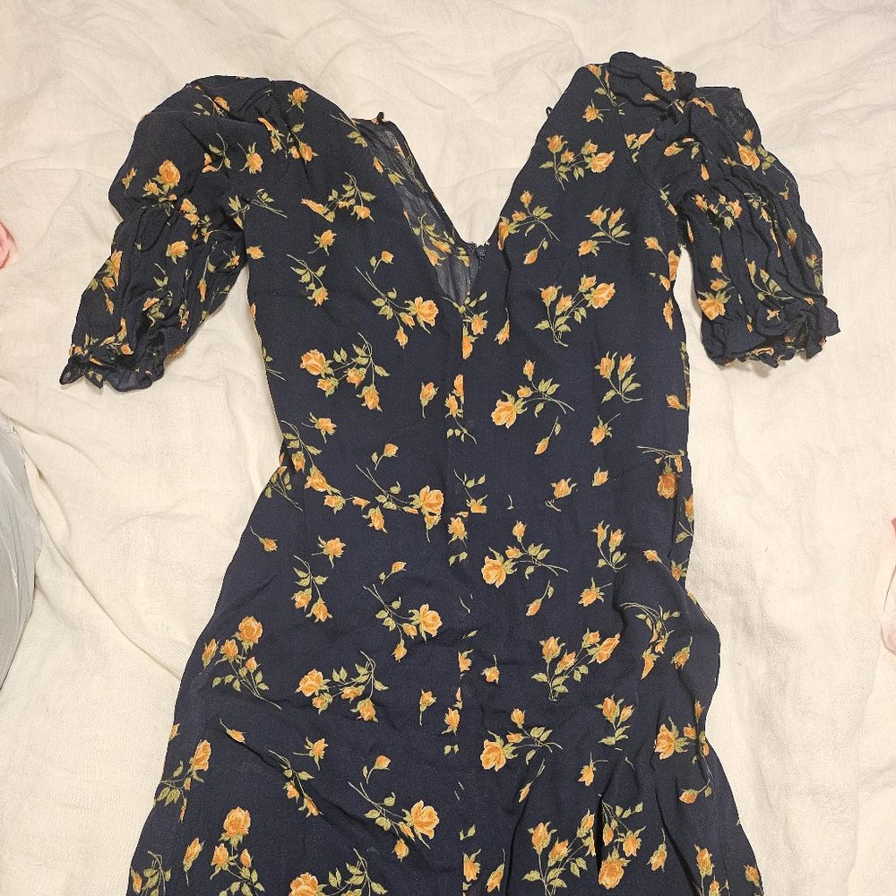 Reformation size 2 midi dress navy floral